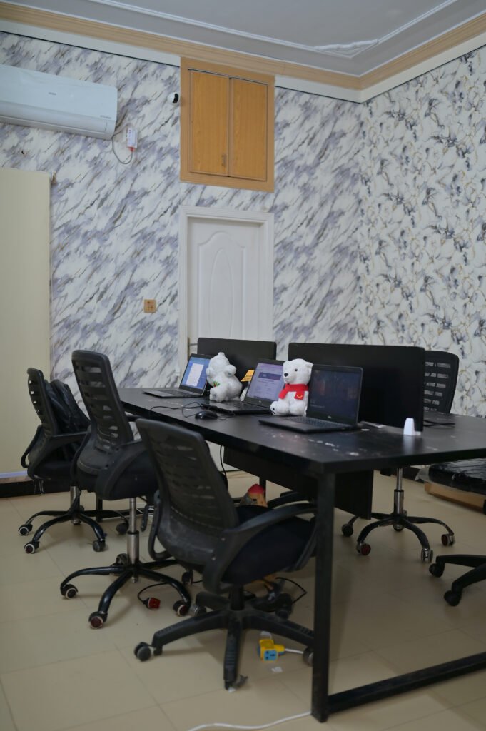FAYTOOR at work