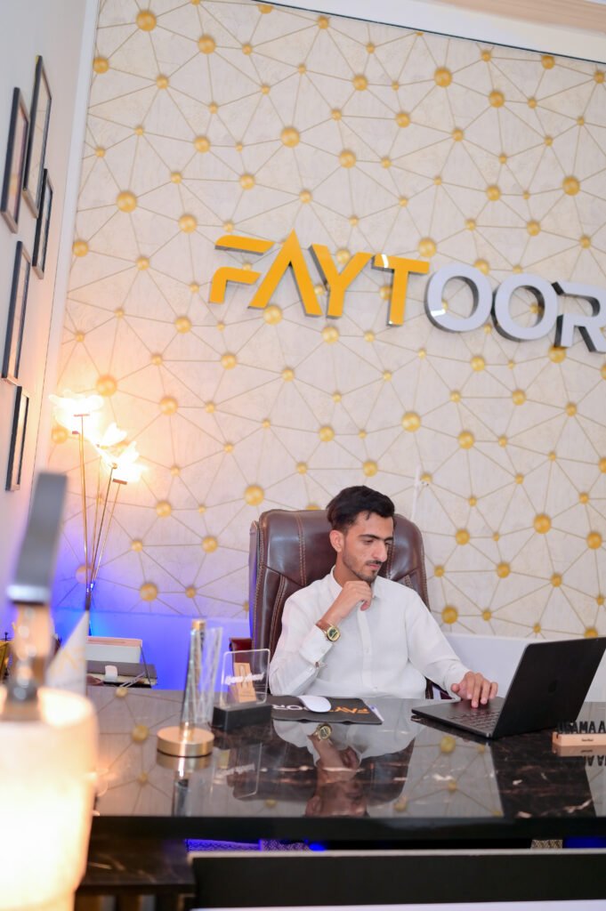 FAYTOOR team moment