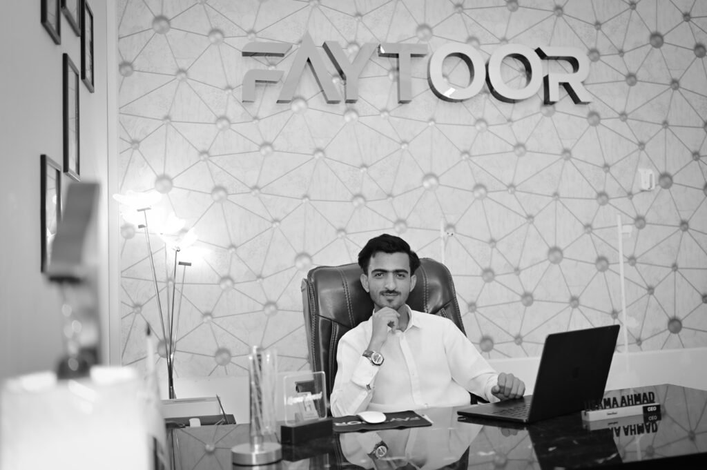 A moment from the FAYTOOR team